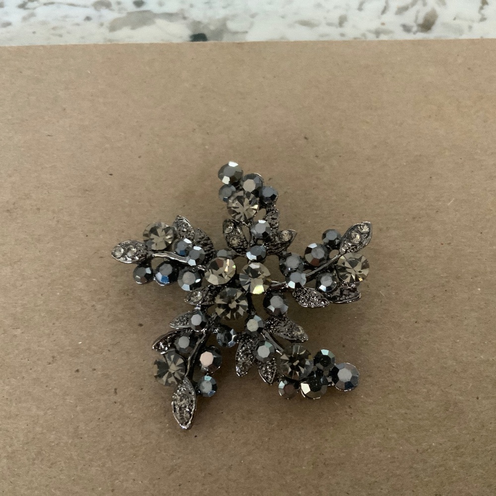 Brooch
